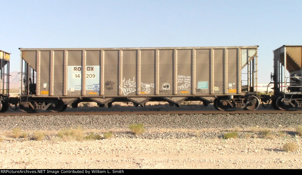 WB Unit Loaded Hooper Frt at Erie NV W-MdTrnSlv-Pshrs -49